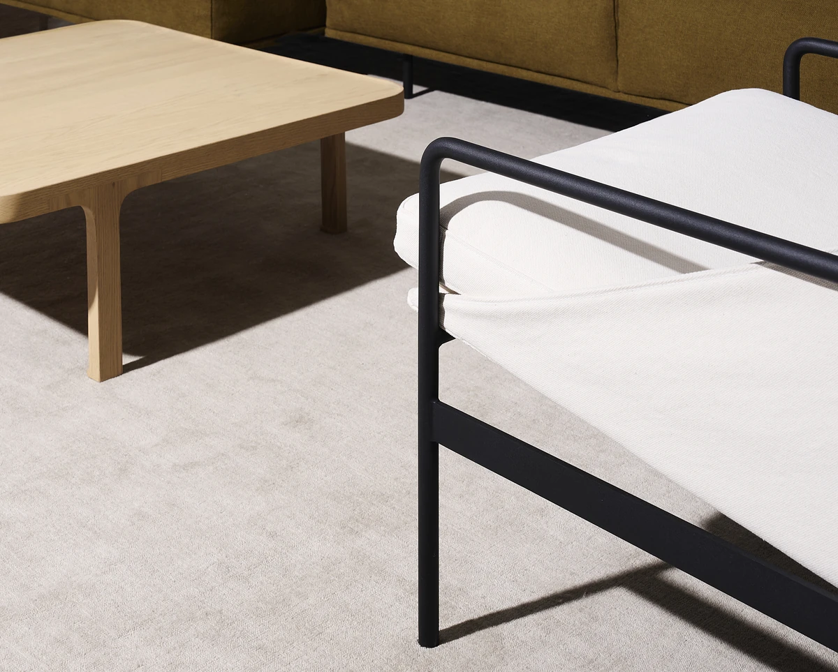 Journal wooden occasional tables — Officeparty detalje 2