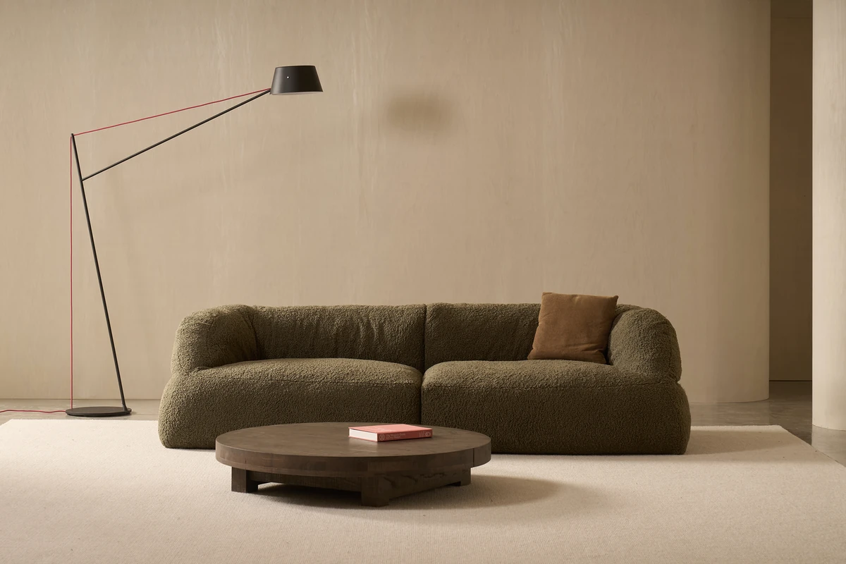 Span occasional tables — Georgie span、C FoggoによるNonn.small向けのソファ