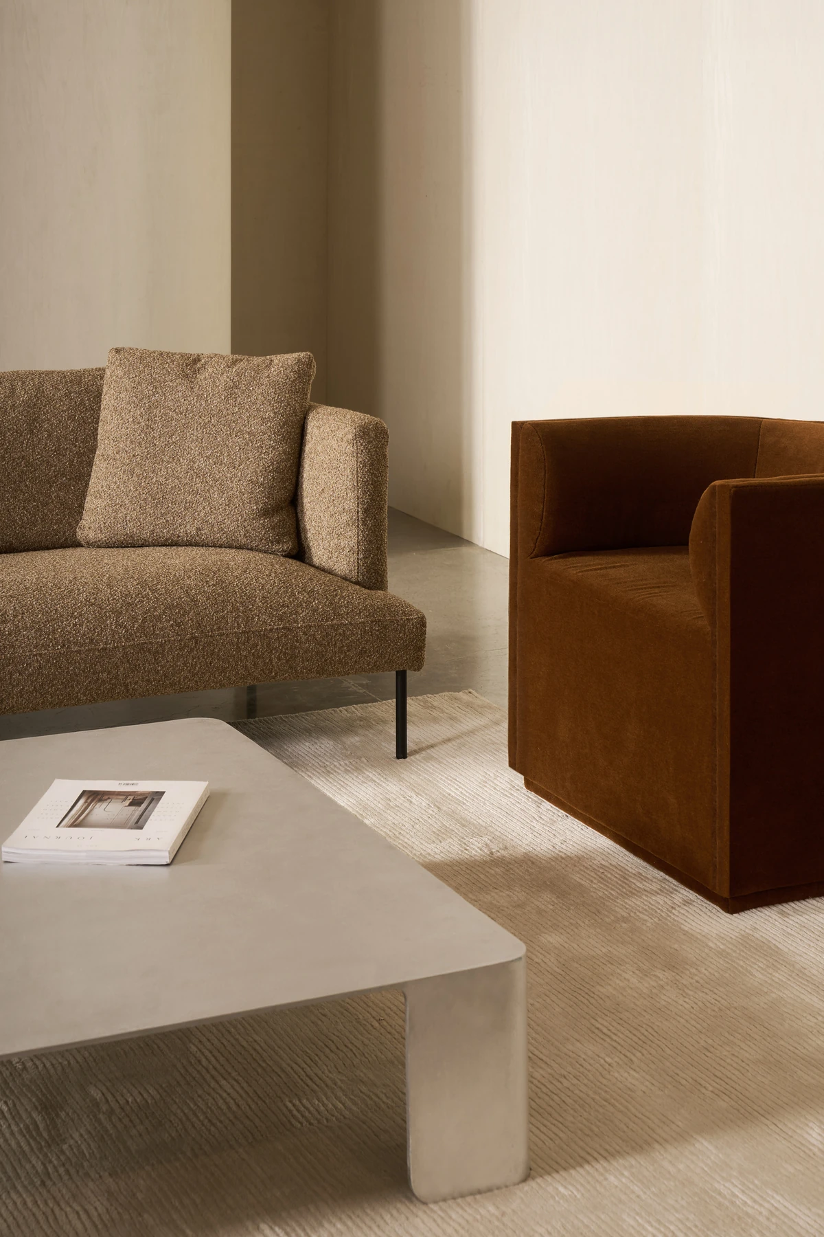 Exhibition Sofa — Exhibition Foundry Denote. af C Foggo for Nonn