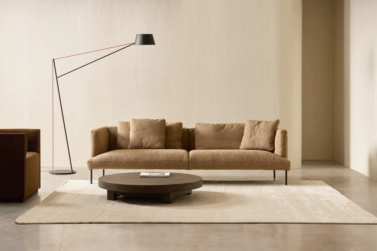 Exhibition sofa denote span af Cameron Foggo for Nonn.