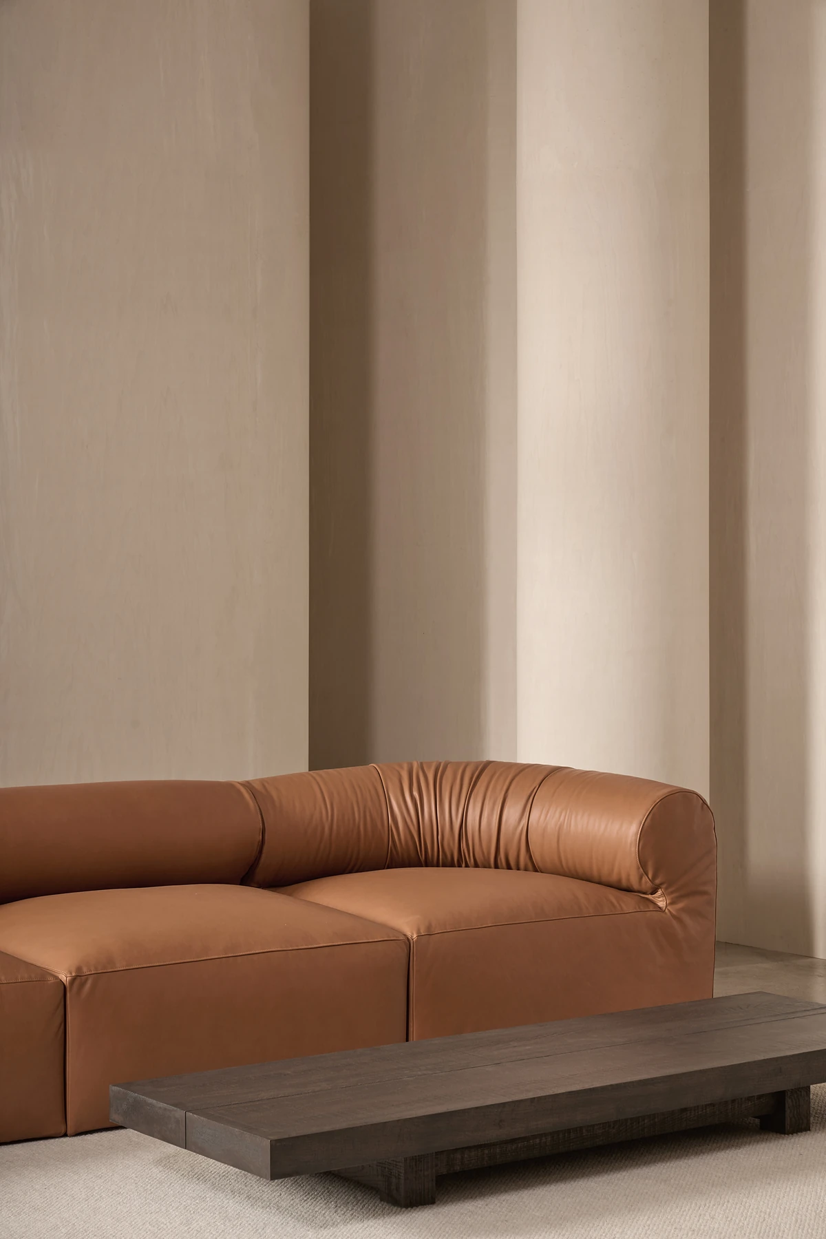 Sneaker Modular sofa — Sneaker-sofa og Span coffee table af Cameron Foggo for Nonn.