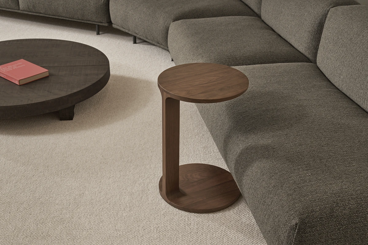 Calibre side table Collective modular sofa af C Foggo for Nonn.