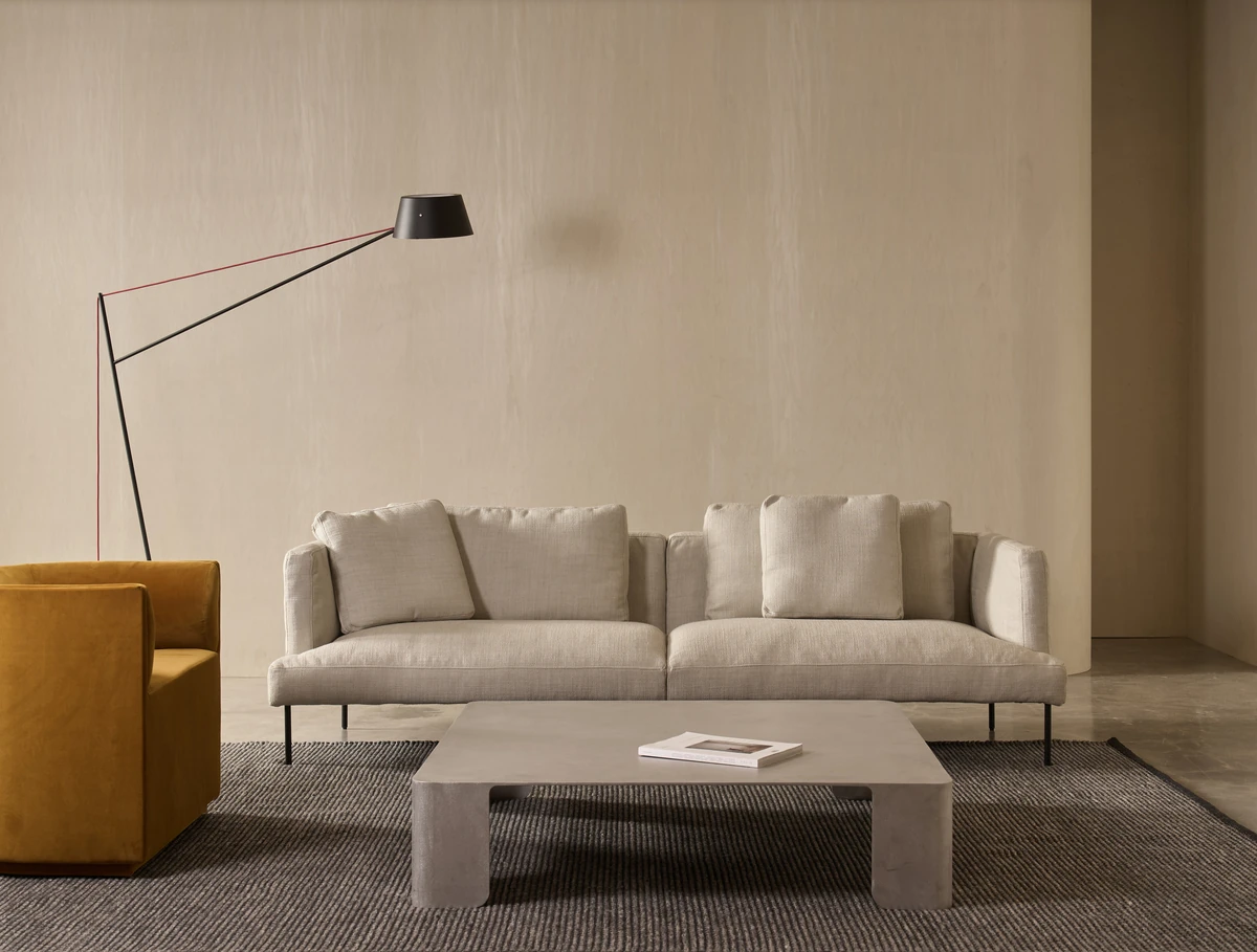 Exhibition Sofa — Exhibition Foundry Denote.. af Cameron Foggo til Nonn.